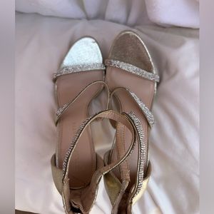 Kelly‎ & Katie Courtnee Sandal